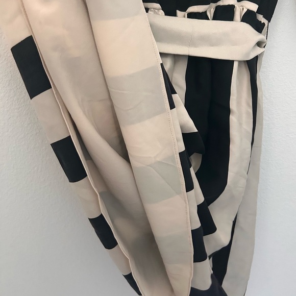 Alice Olivia Stripe Dress Small Black White Button Down Back Silk Tie Waist - Picture 9 of 9